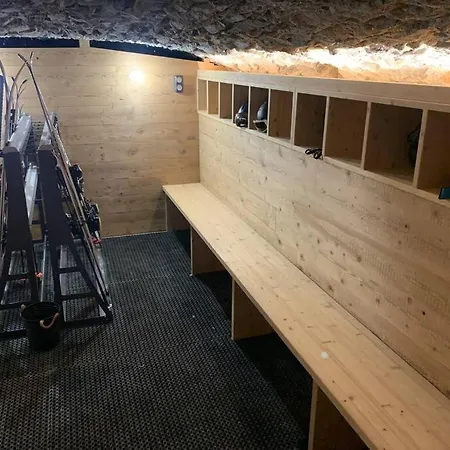 De Charme 190m2, La Lauziere, A Pieds